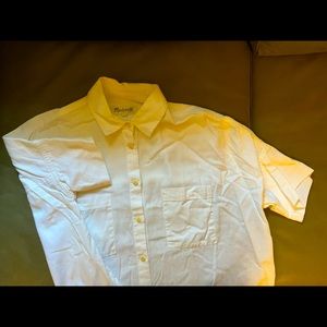 Madewell oversized white short sleeve button down shirt size xs.